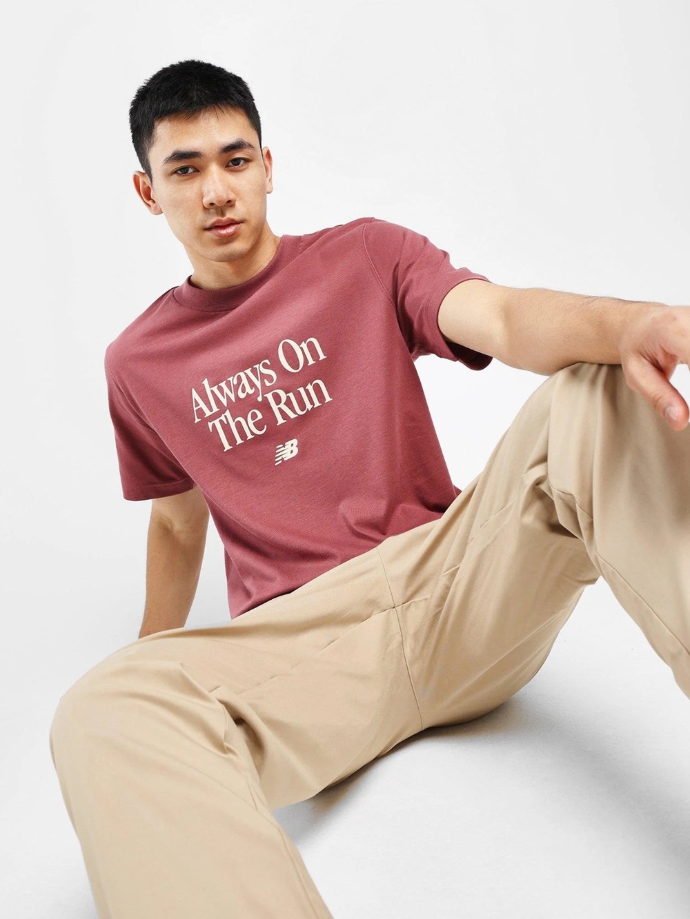 New Balance Men’s Burgundy Cream Sports Essential Run Slogan Short Sleeve Tee - Picture 8 of 15